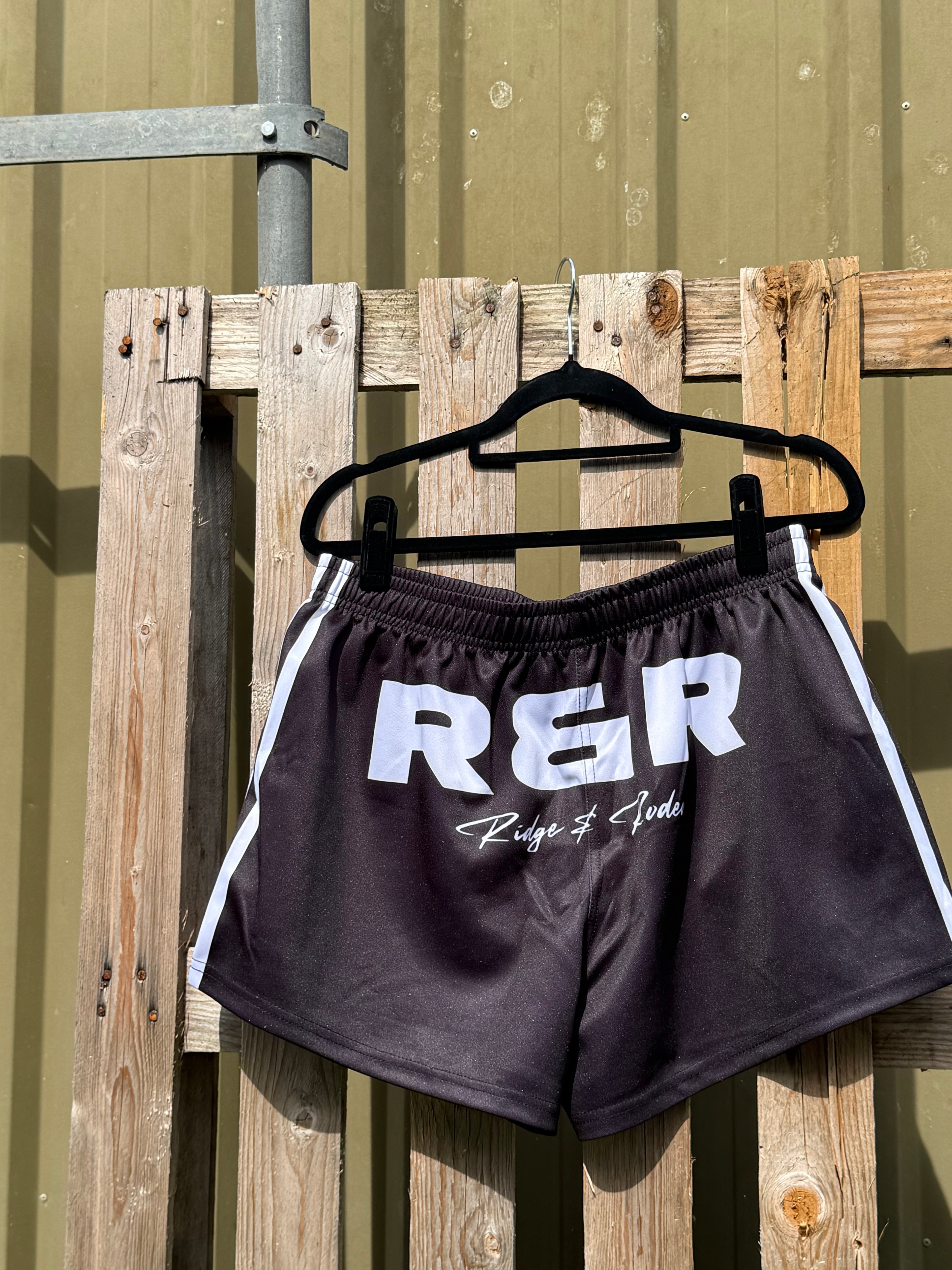 Footy Shorts/Zip Pockets - Signature Black